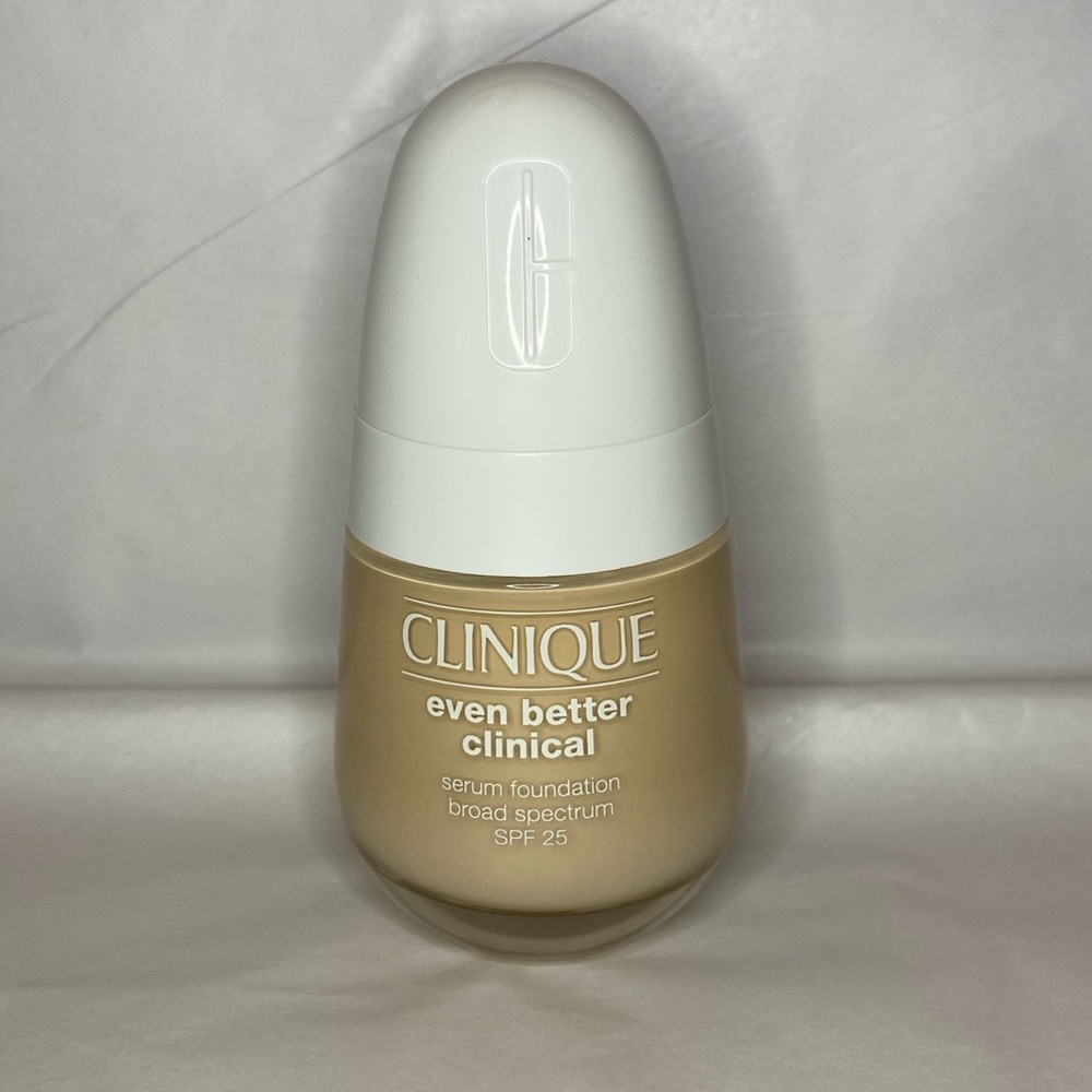 Clinique Even Better Clinical Serum Foundation Broad Spectrum SPF 25 WN 01 Flax